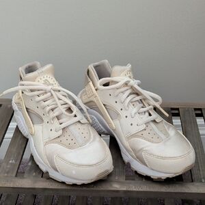 Nike Air Huarache Women’s 8.5 – Beige/Tan 634835‑018 Classic & Collectible Shoes